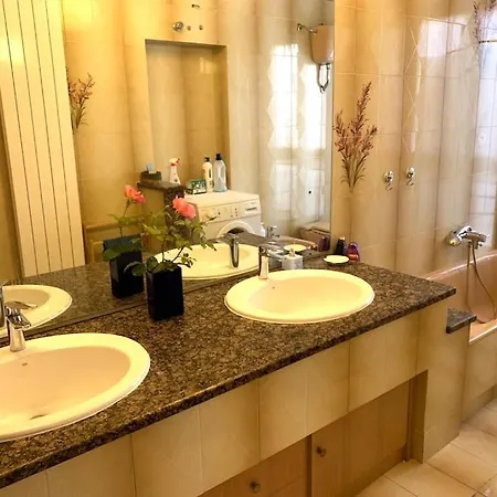 Intero Appartamento Nel Centro Storico A Un Passo Dal Lungomare Con 3 Camere Extra Large Apartment
