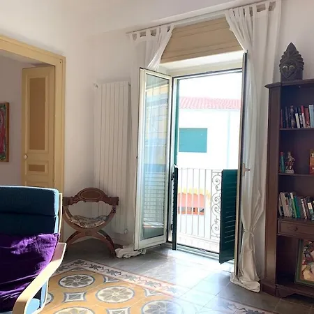 Intero Appartamento Nel Centro Storico A Un Passo Dal Lungomare Con 3 Camere Extra Large Apartment *
