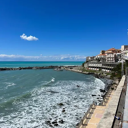 Intero Appartamento Nel Centro Storico A Un Passo Dal Lungomare Con 3 Camere Extra Large Apartment *